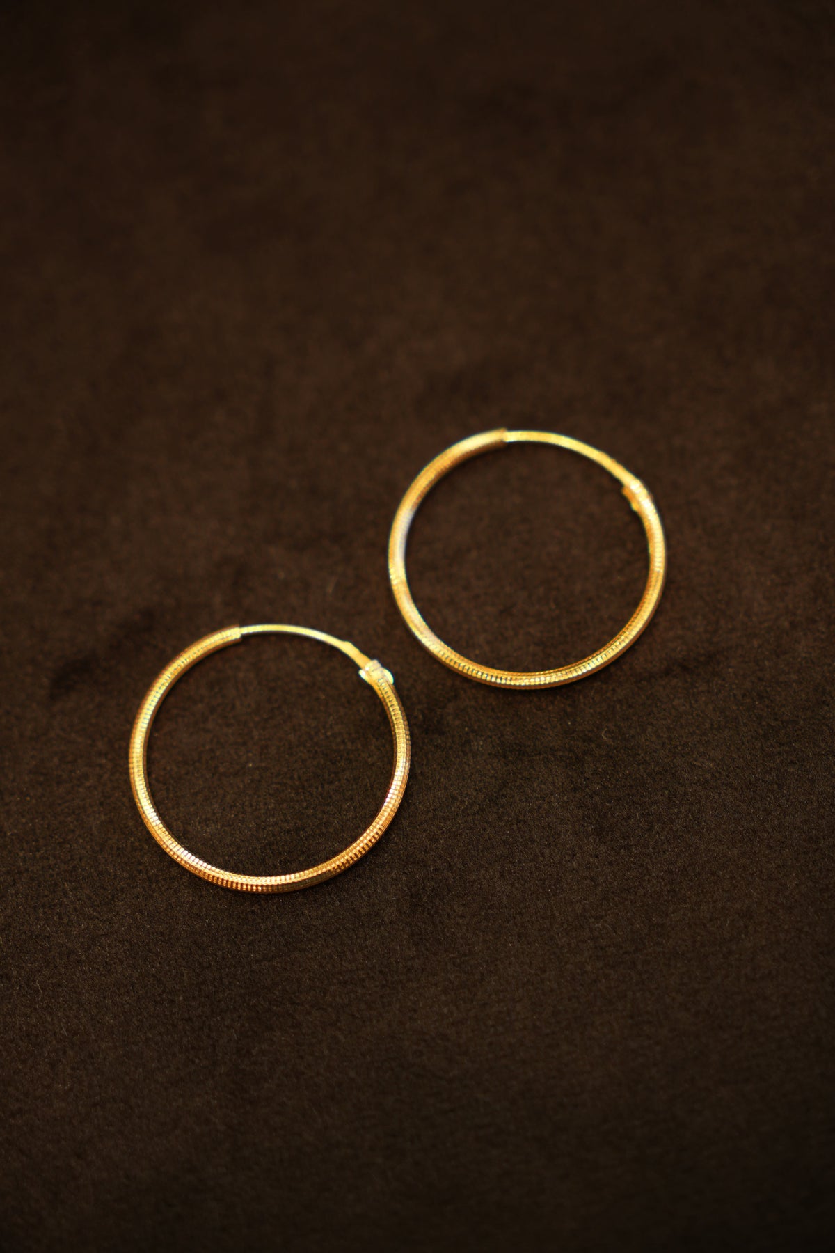 22K Gold Lightweight Designer Ladies Hoop Earrings