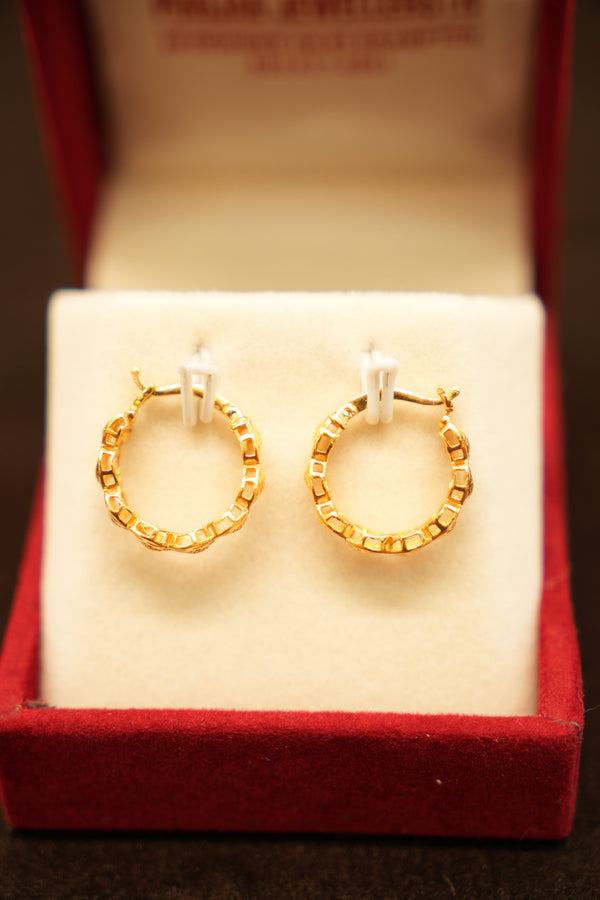 22K Gold Openwork Lattice Wide Hoop Earrings
