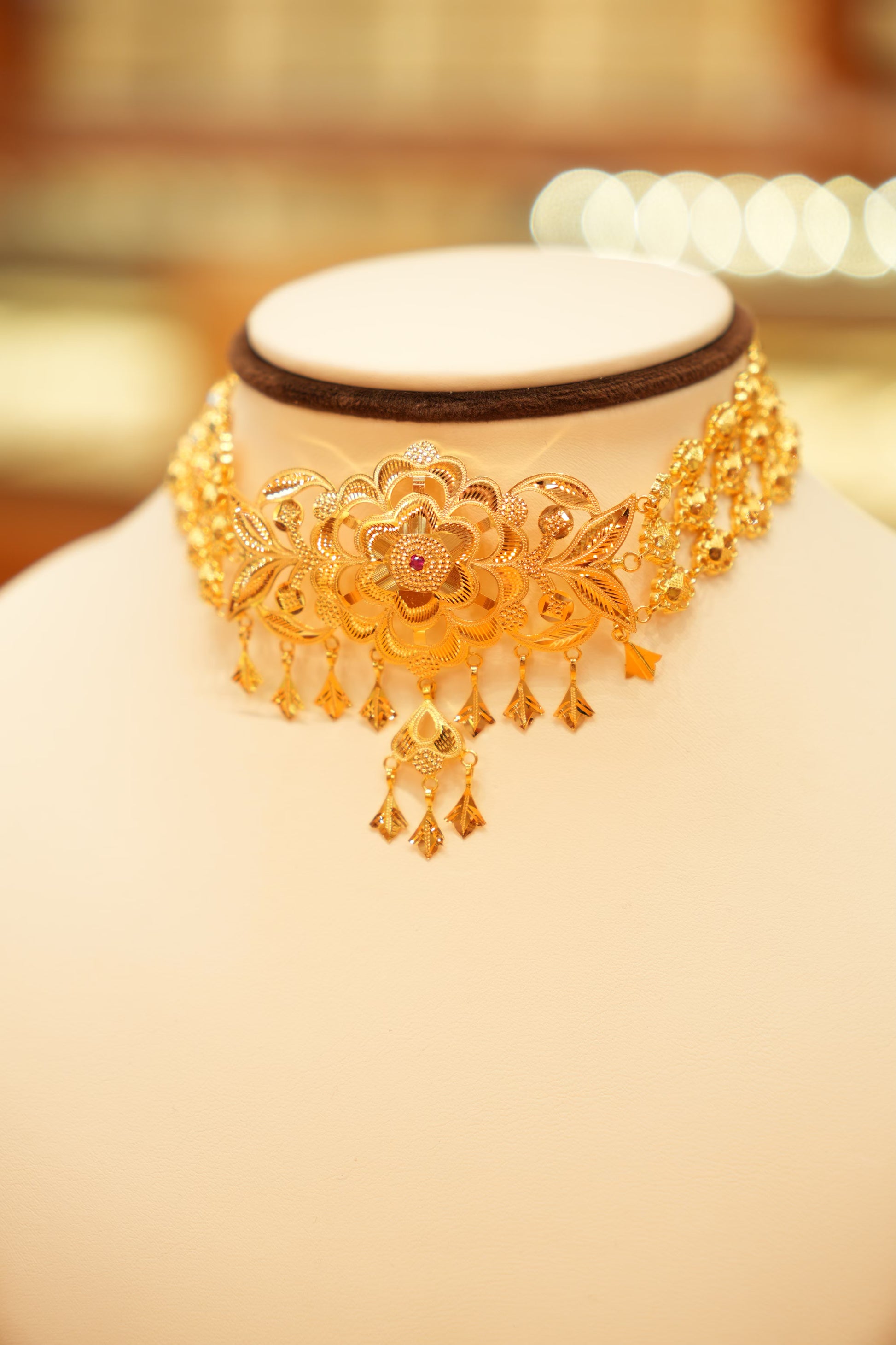 22K Gold Designer Lightweight Aari Choker Set with Long Hanging Earrings