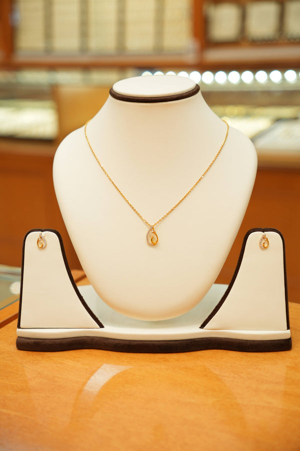 22K Gold Designer Lightweight Stone Pendant Necklace Set with Stud Earrings