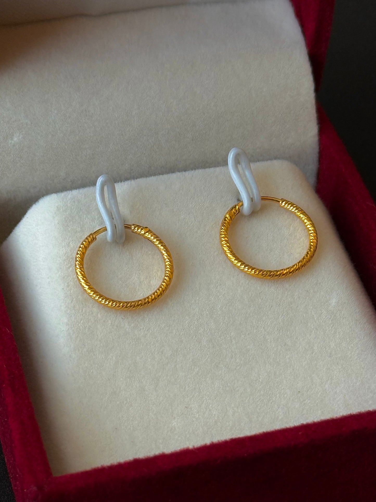 22K Gold Ladies Earrings