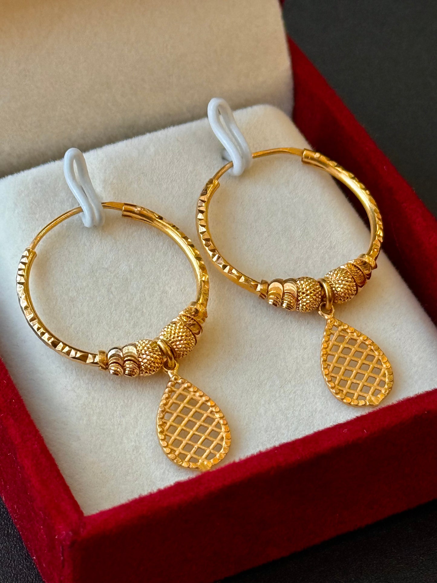 22K Gold Ladies Earrings