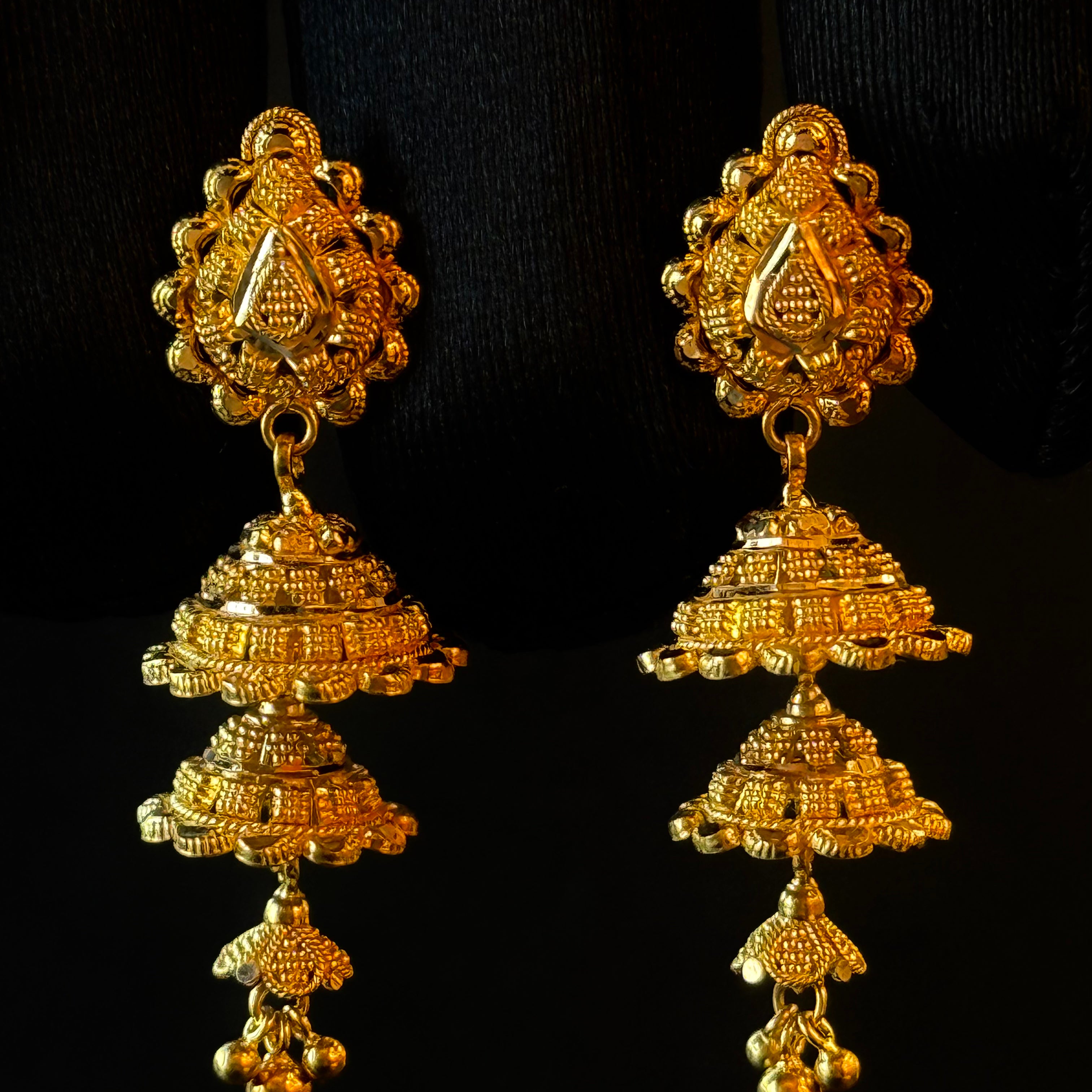 22K Gold Ladies Earrings