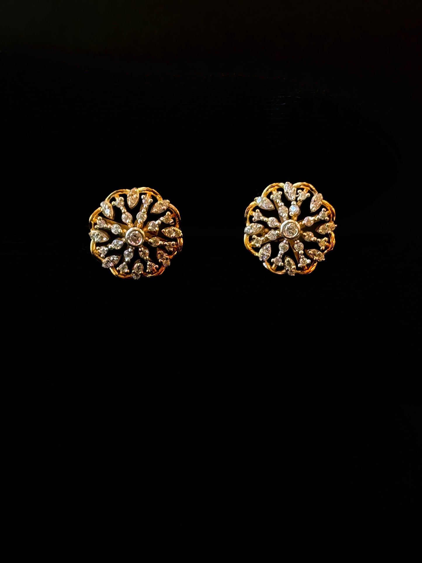 22K Gold Ladies Earrings