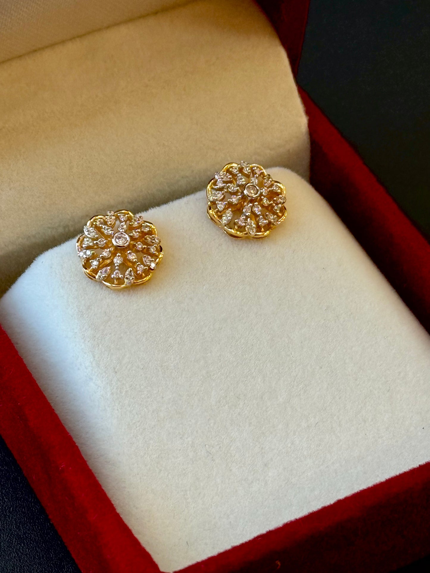 22K Gold Ladies Earrings
