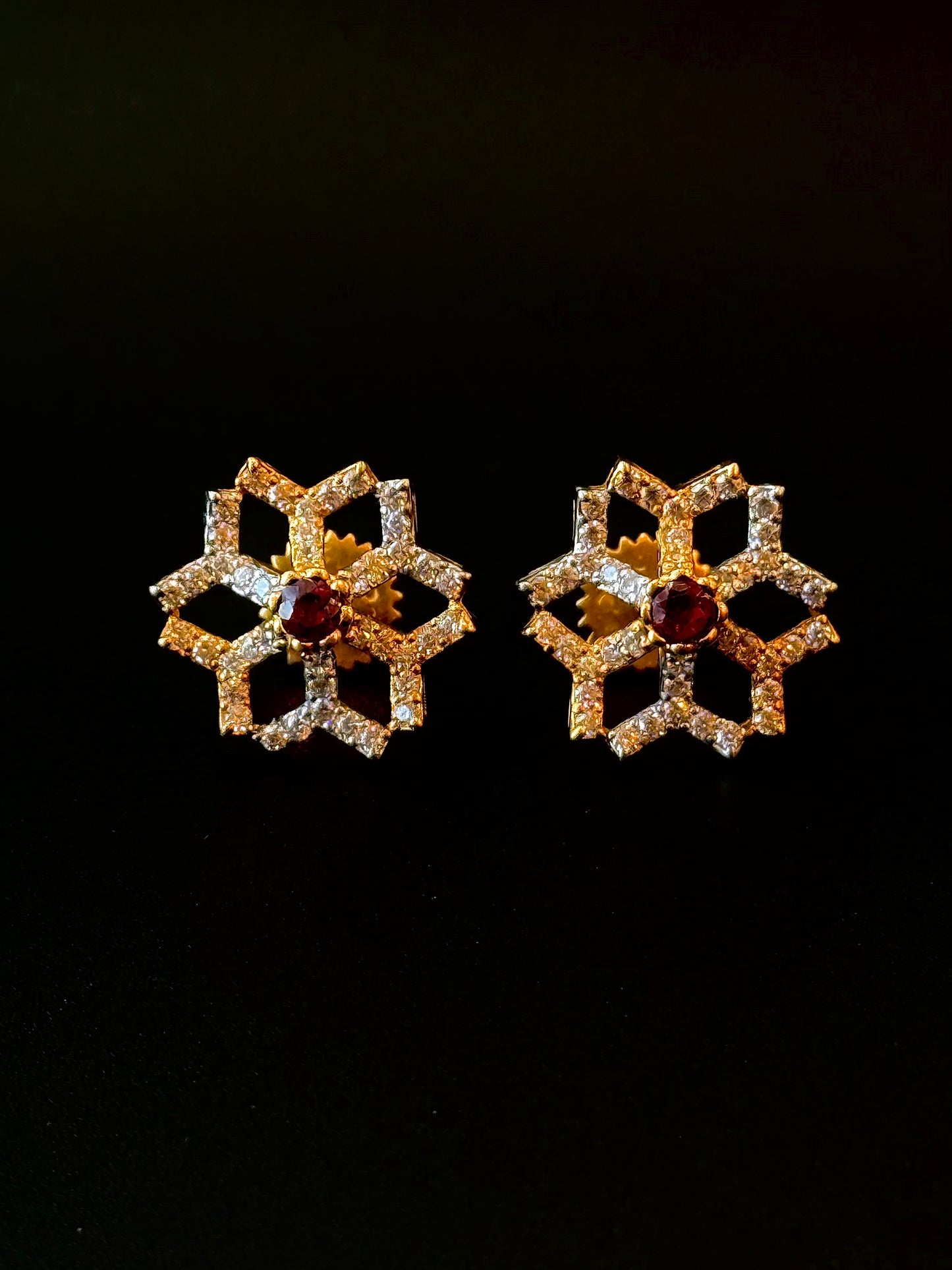 22K Gold Ladies Earrings