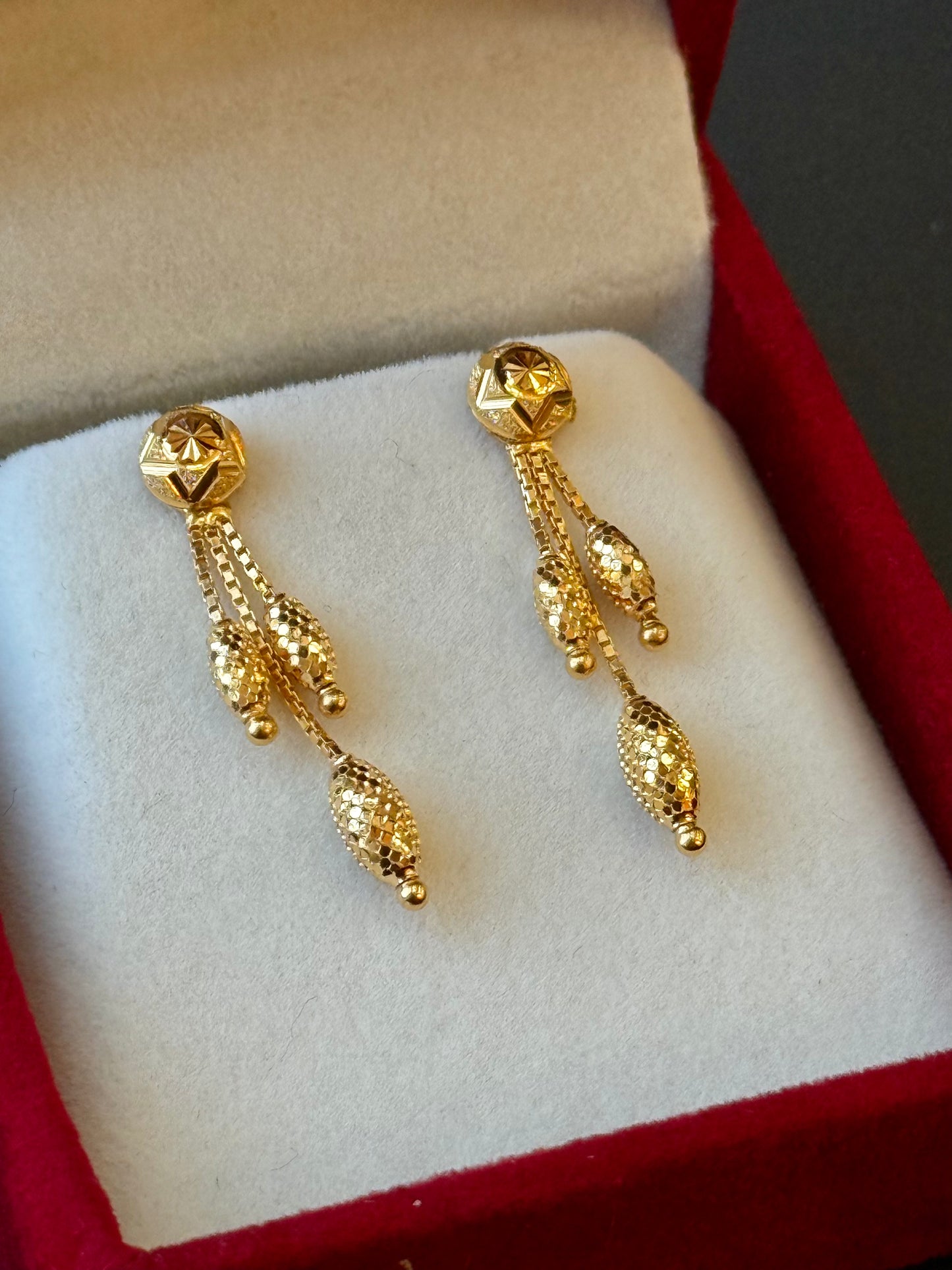 22K Gold Ladies Earrings