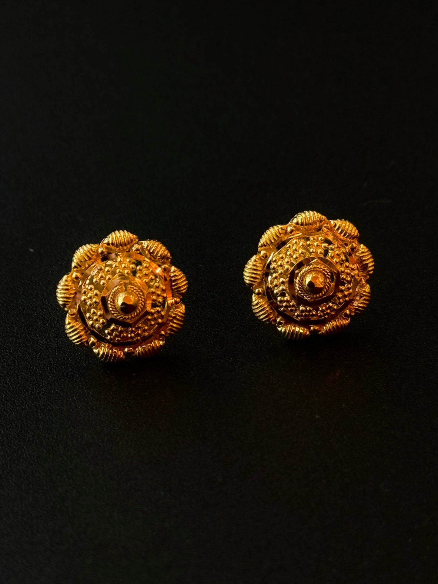 22K Gold Ladies Earrings