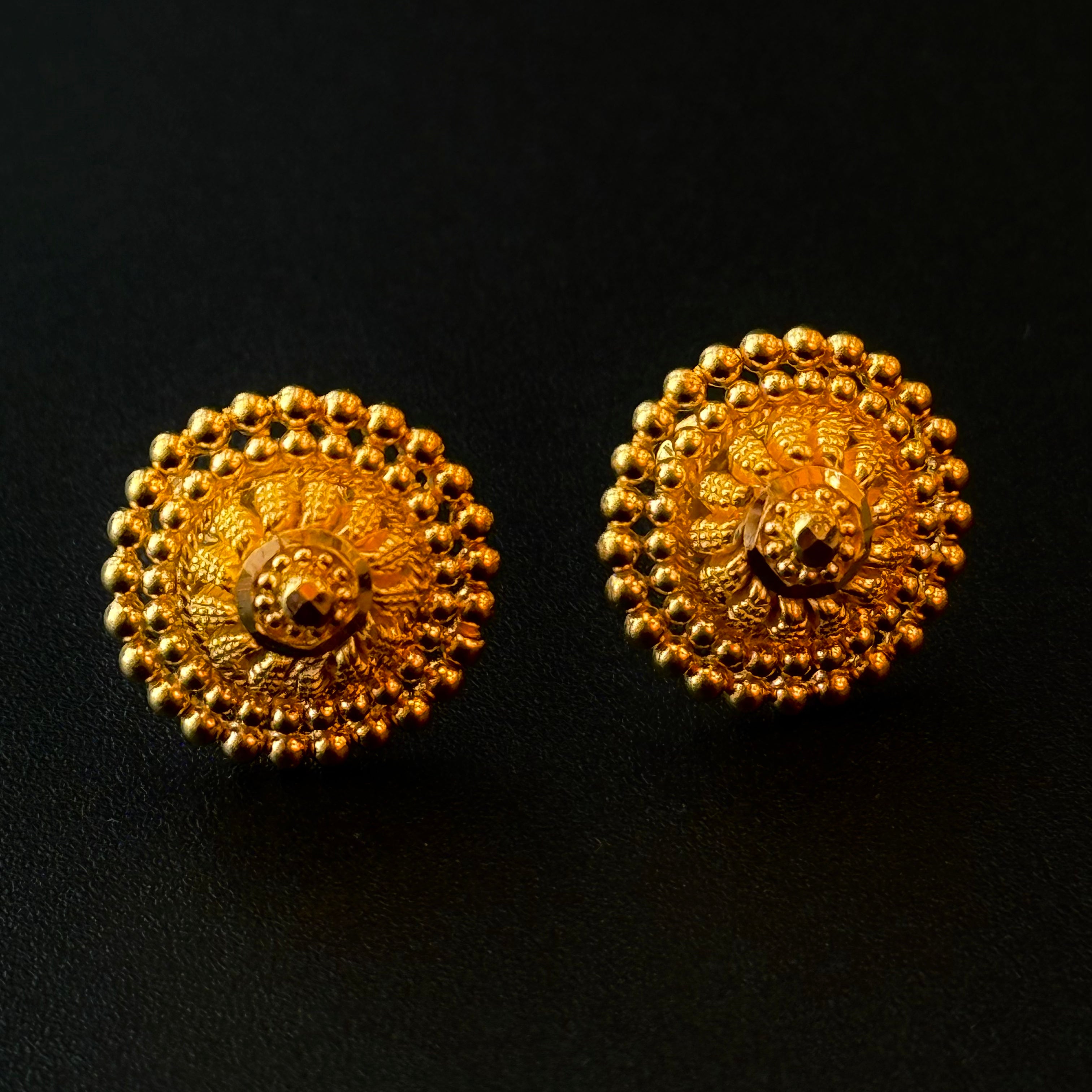 22K Gold Ladies Earrings