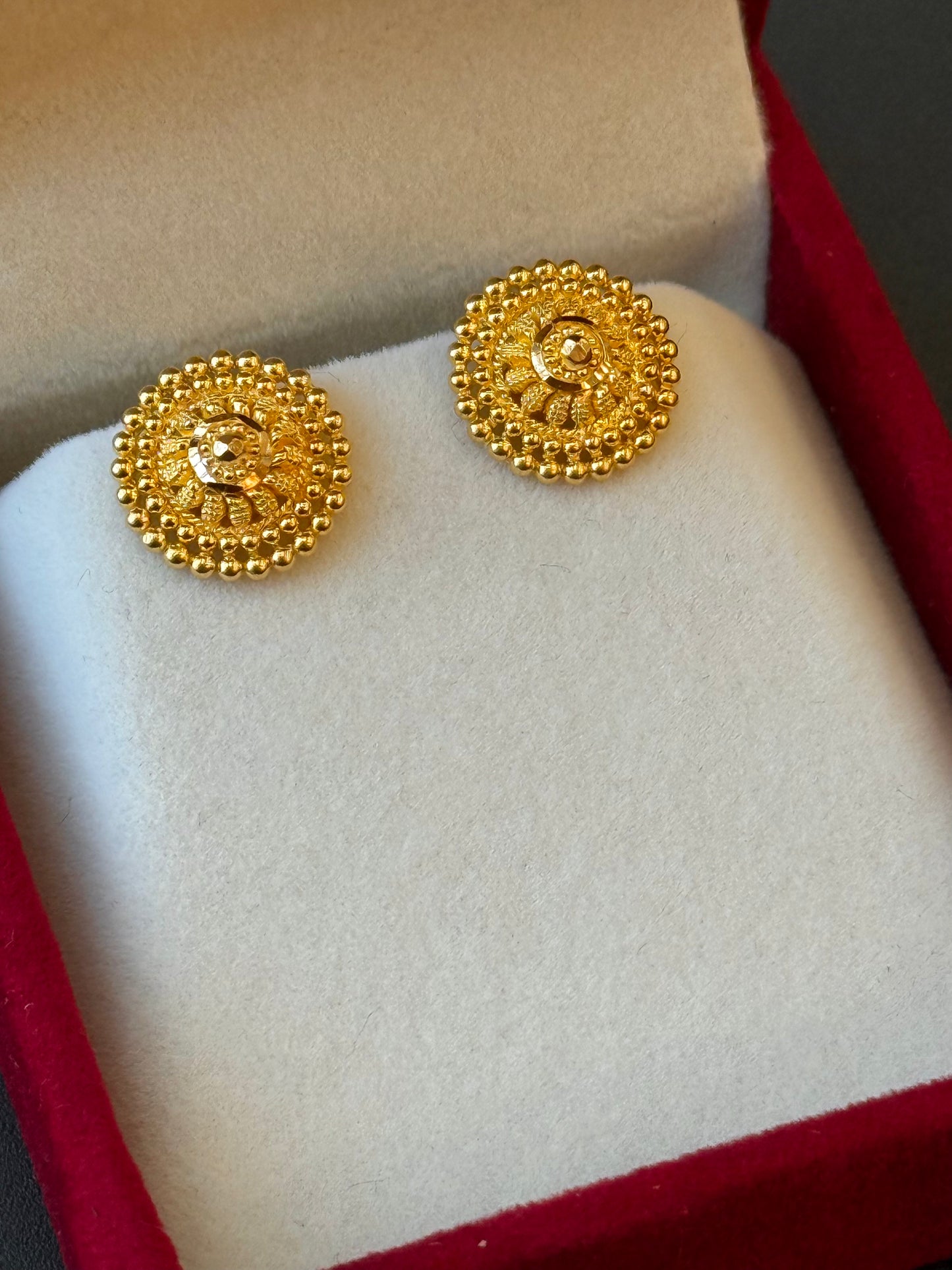 22K Gold Ladies Earrings
