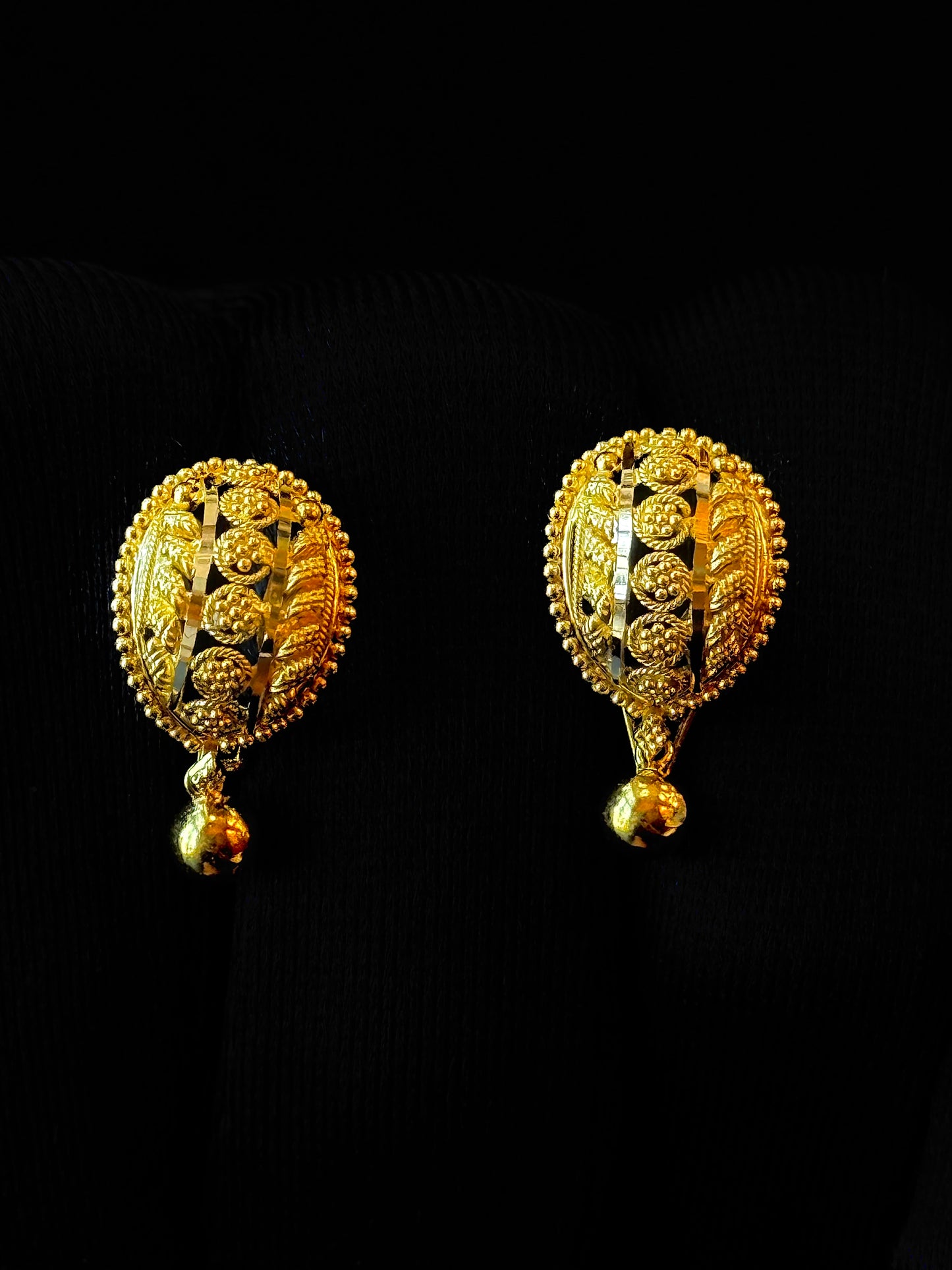 22K Gold Ladies Earrings