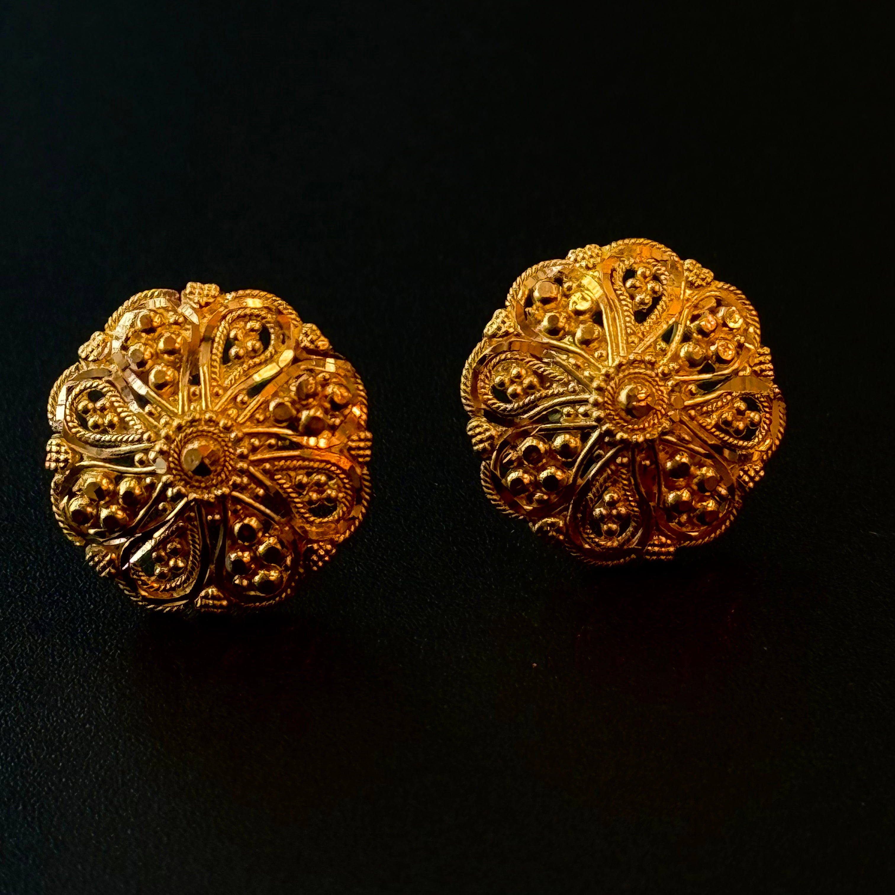 22K Gold Ladies Earrings