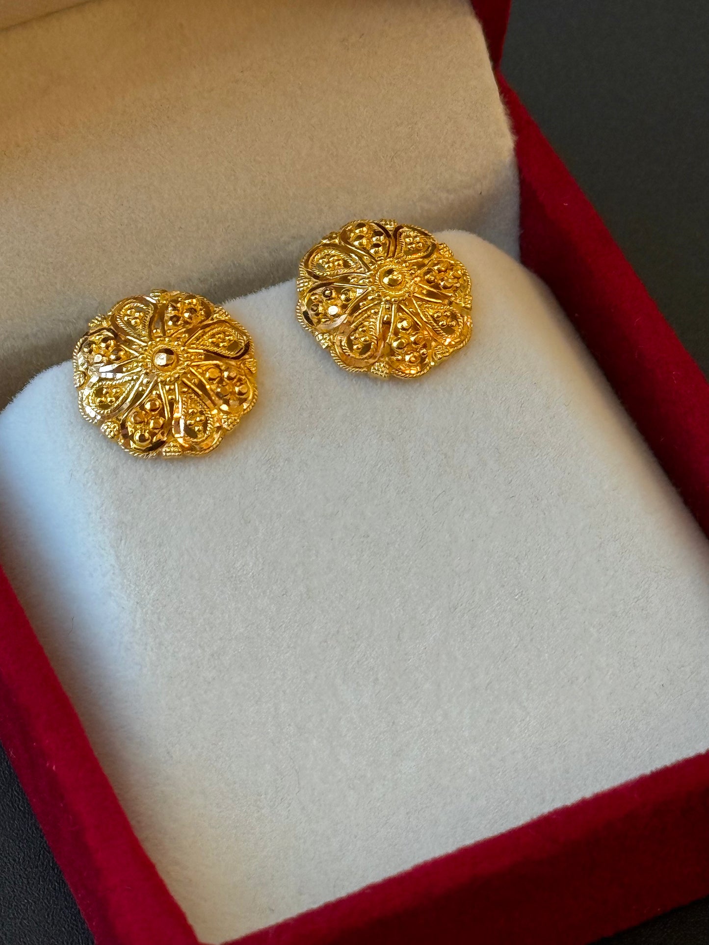 22K Gold Ladies Earrings