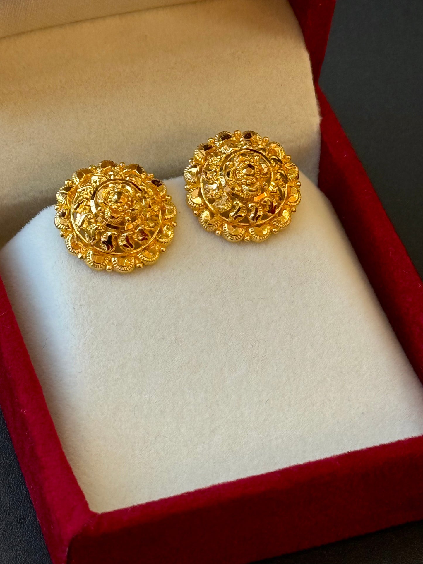 22K Gold Ladies Earrings