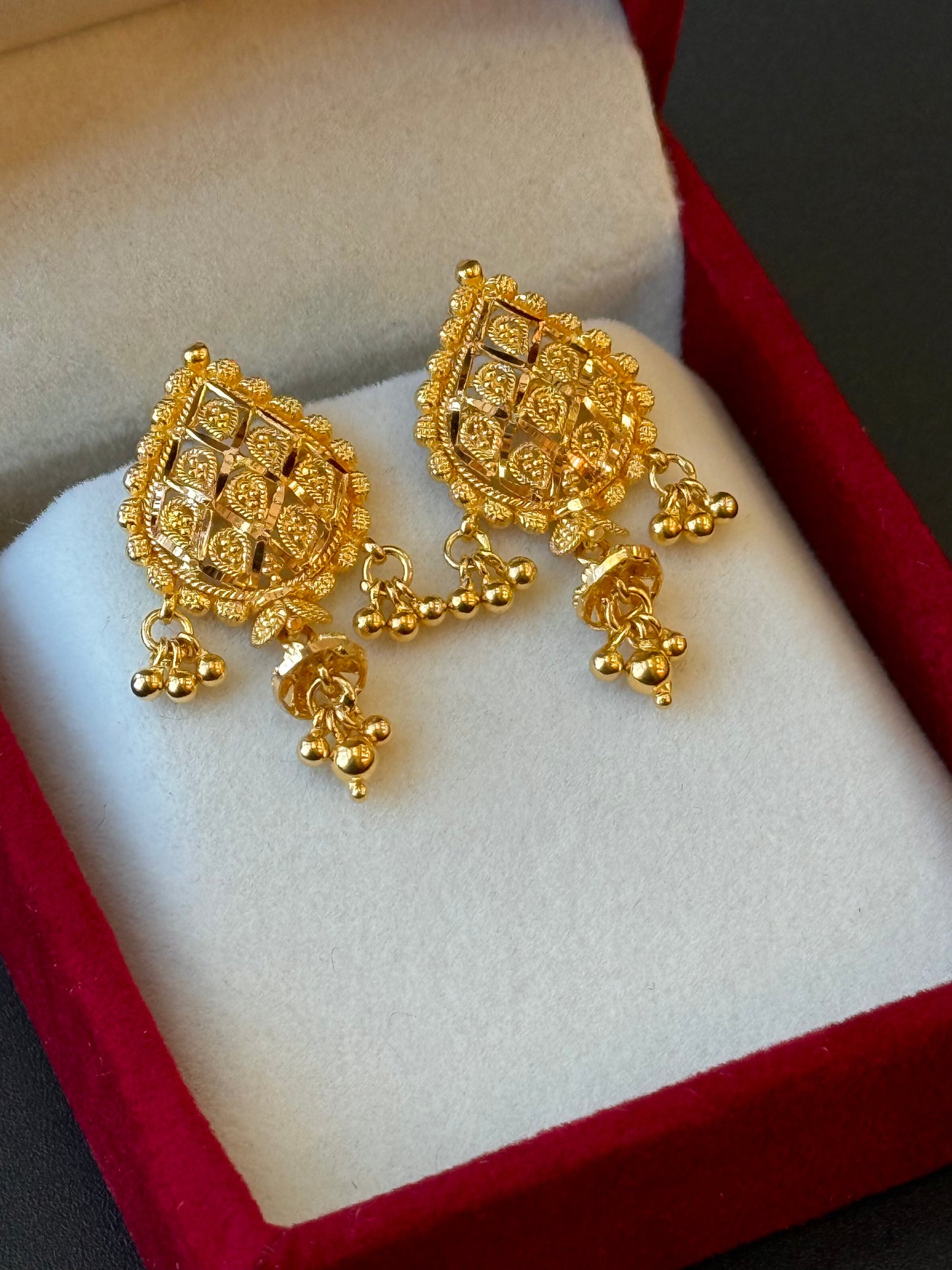 22K Gold Ladies Earrings