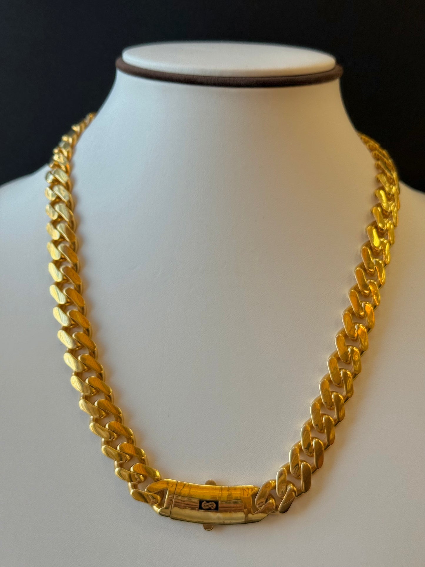 22K Gold Men's Chain (23 Inches)