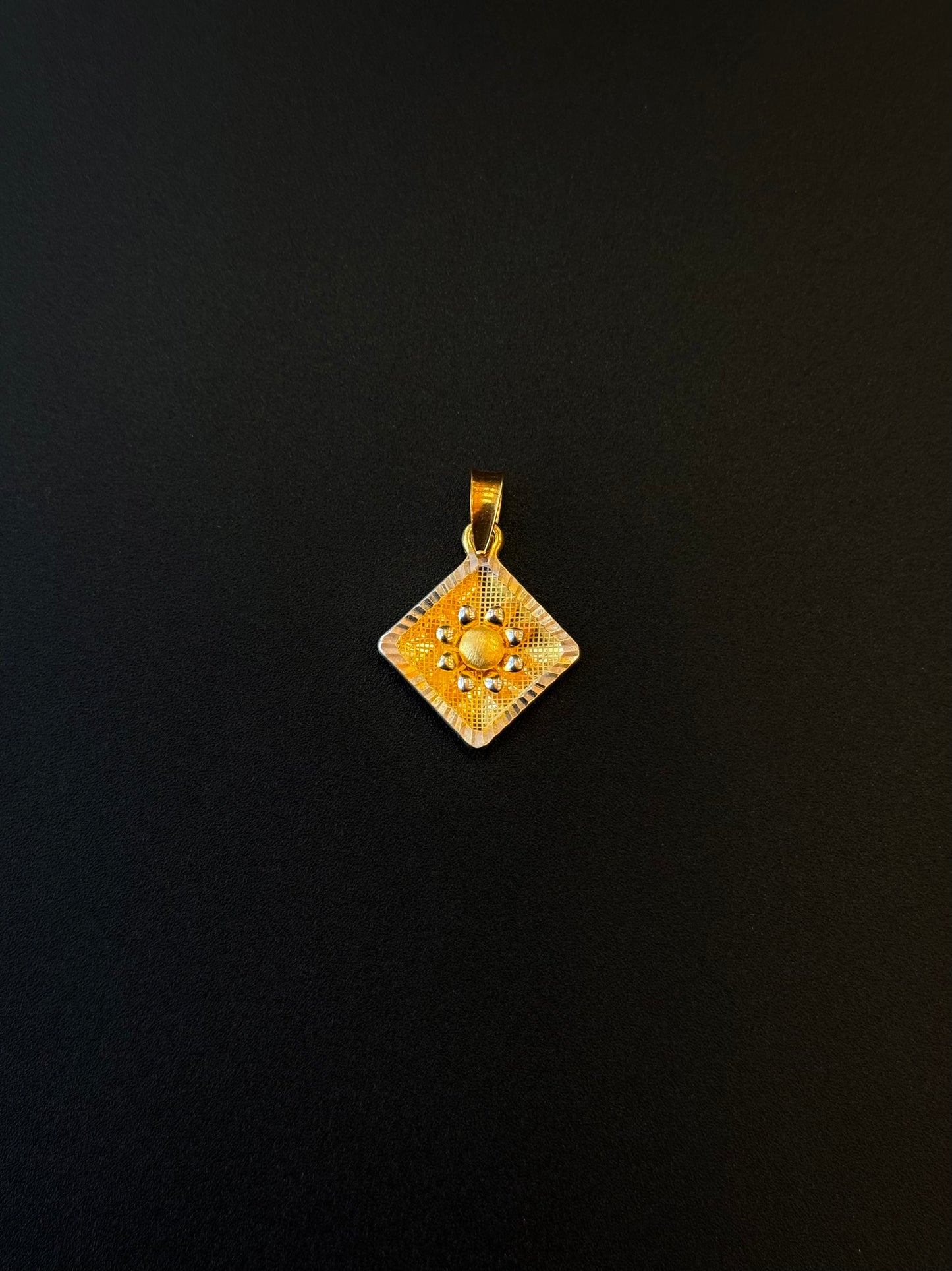 22K Gold Pendant