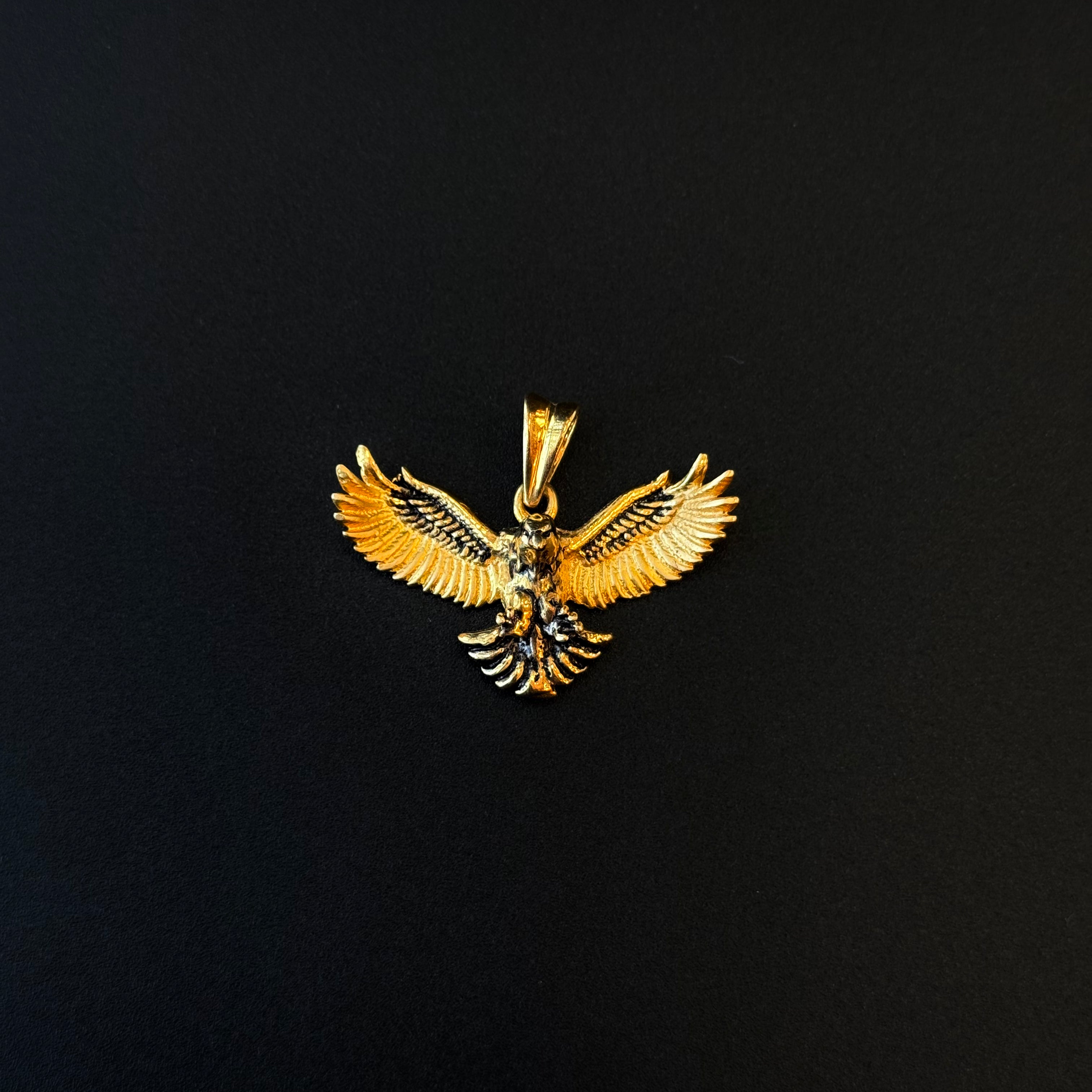 22K Gold Graceful Pendant