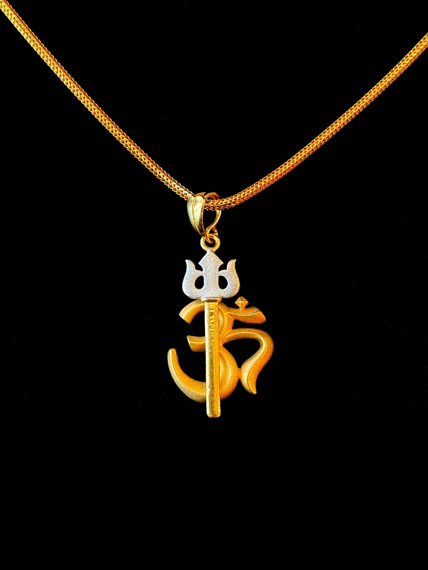 22K Gold Pendant