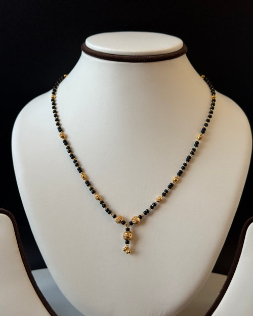 22K Gold Mangalsutra (16 Inches)