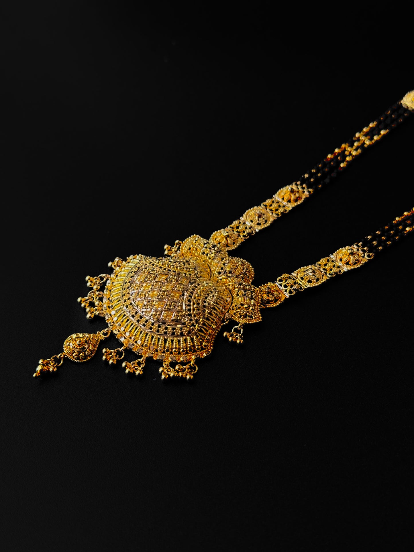 22K Gold Mangalsutra (29 Inches)