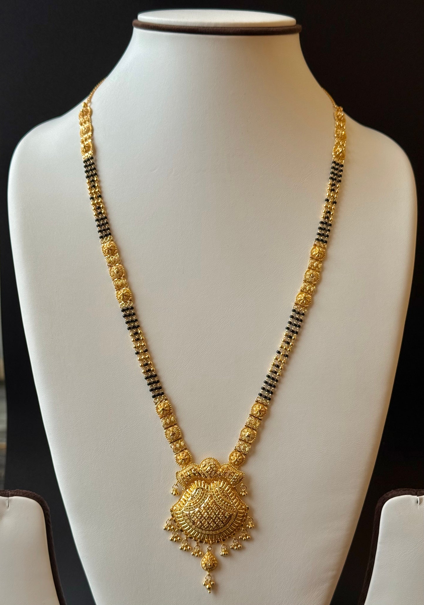 22K Gold Mangalsutra (29 Inches)