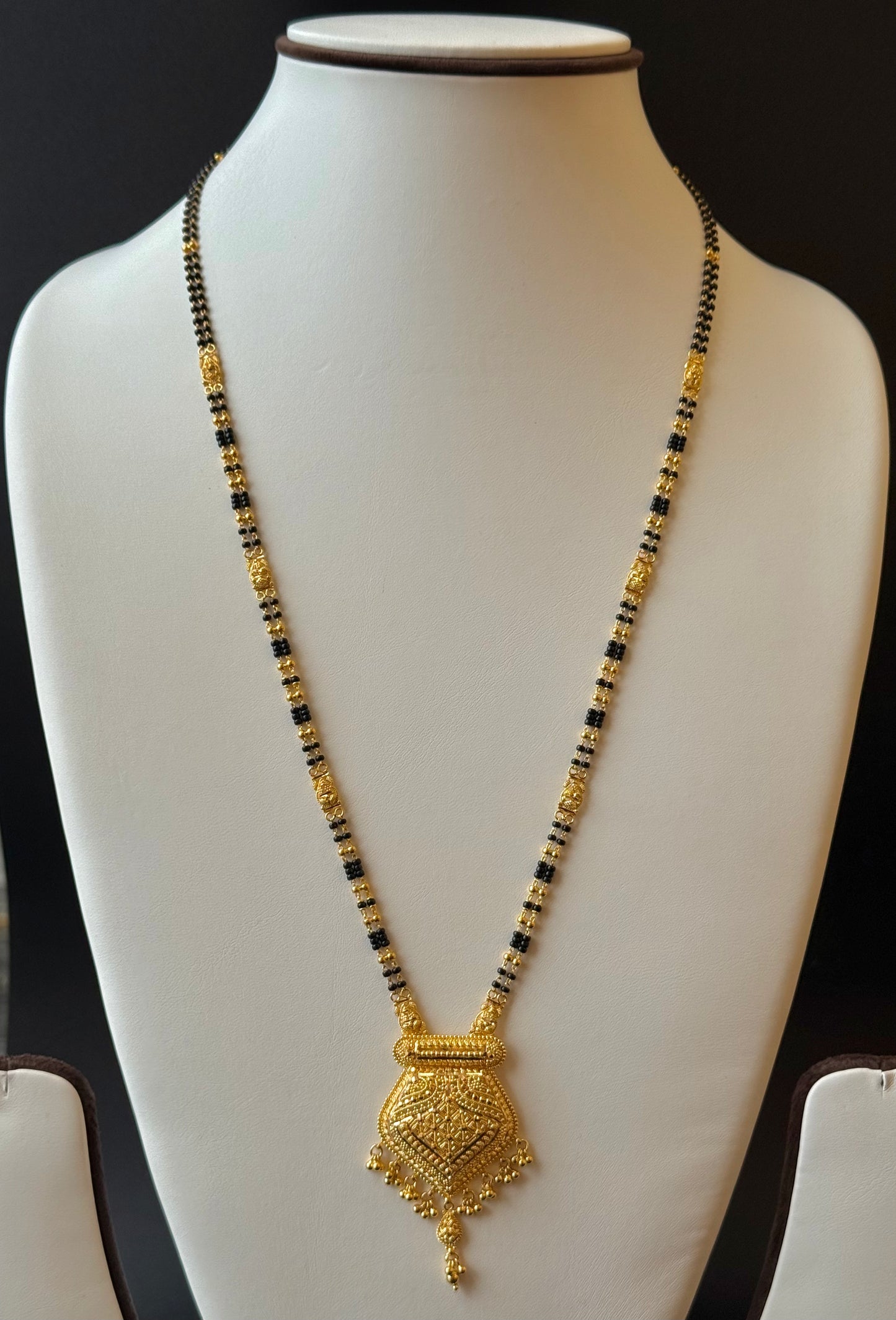 22K Gold Mangalsutra (29 Inches)