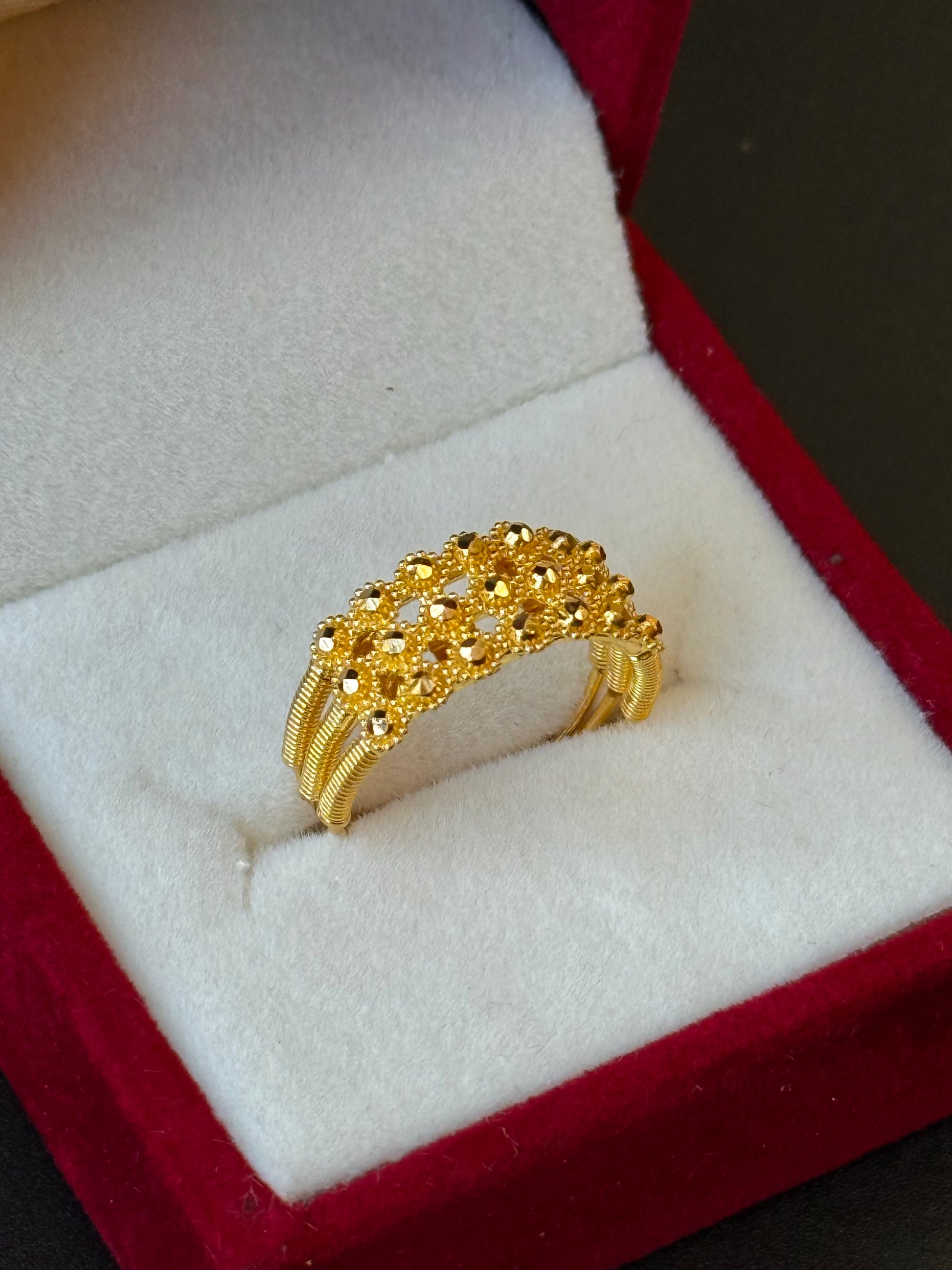 22Kt plain Gold Ladies Ring