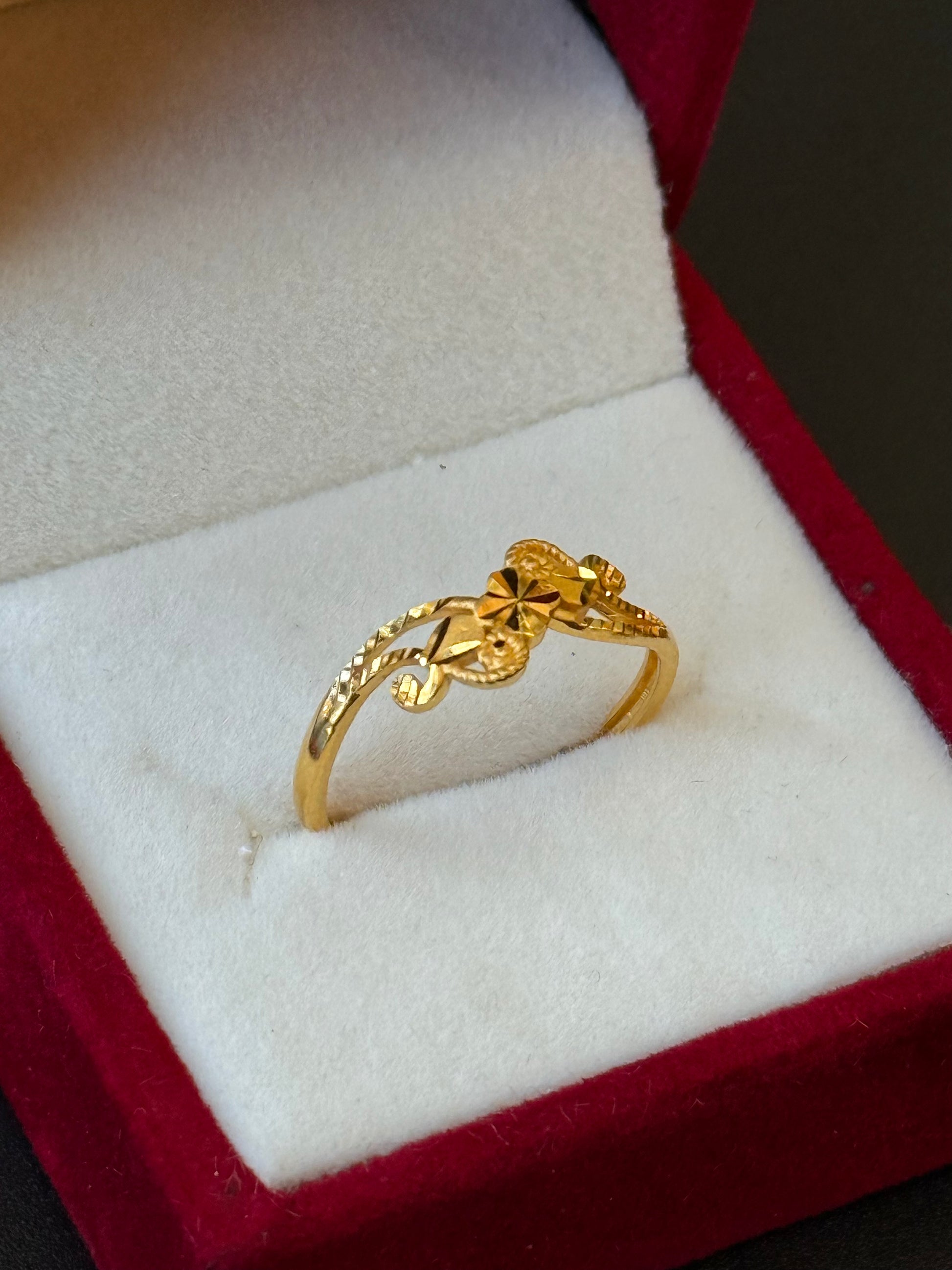 22Kt plain Gold Ladies Ring