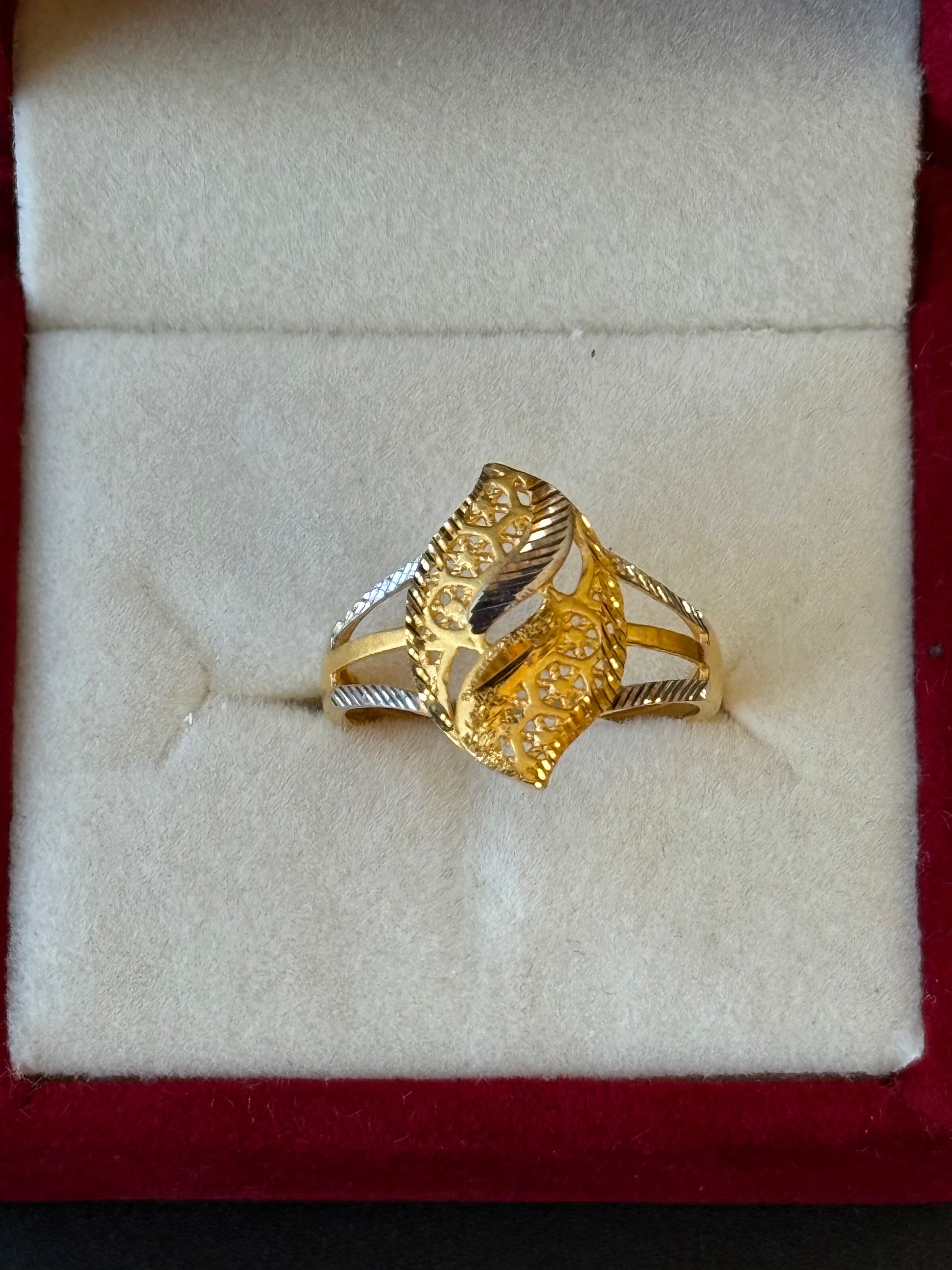 22Kt plain Gold Ladies Ring