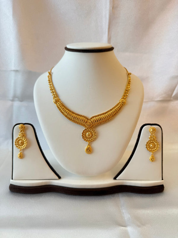 22Kt Gold Designer Necklace Set