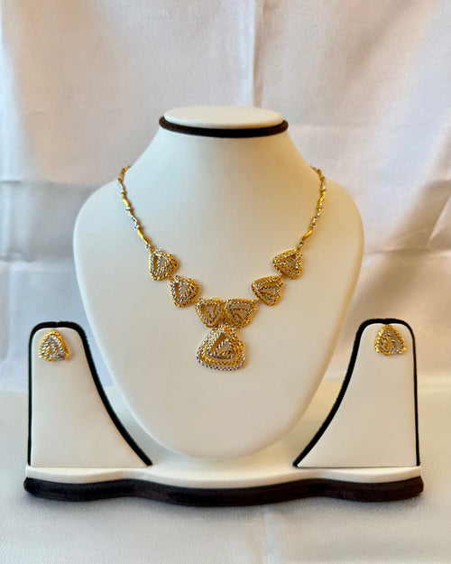 22Kt Gold Ladies Necklace