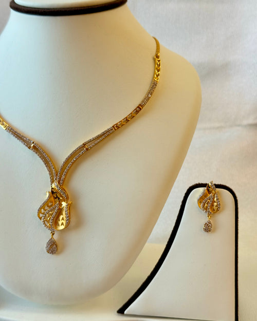22Kt Gold Ladies Necklace