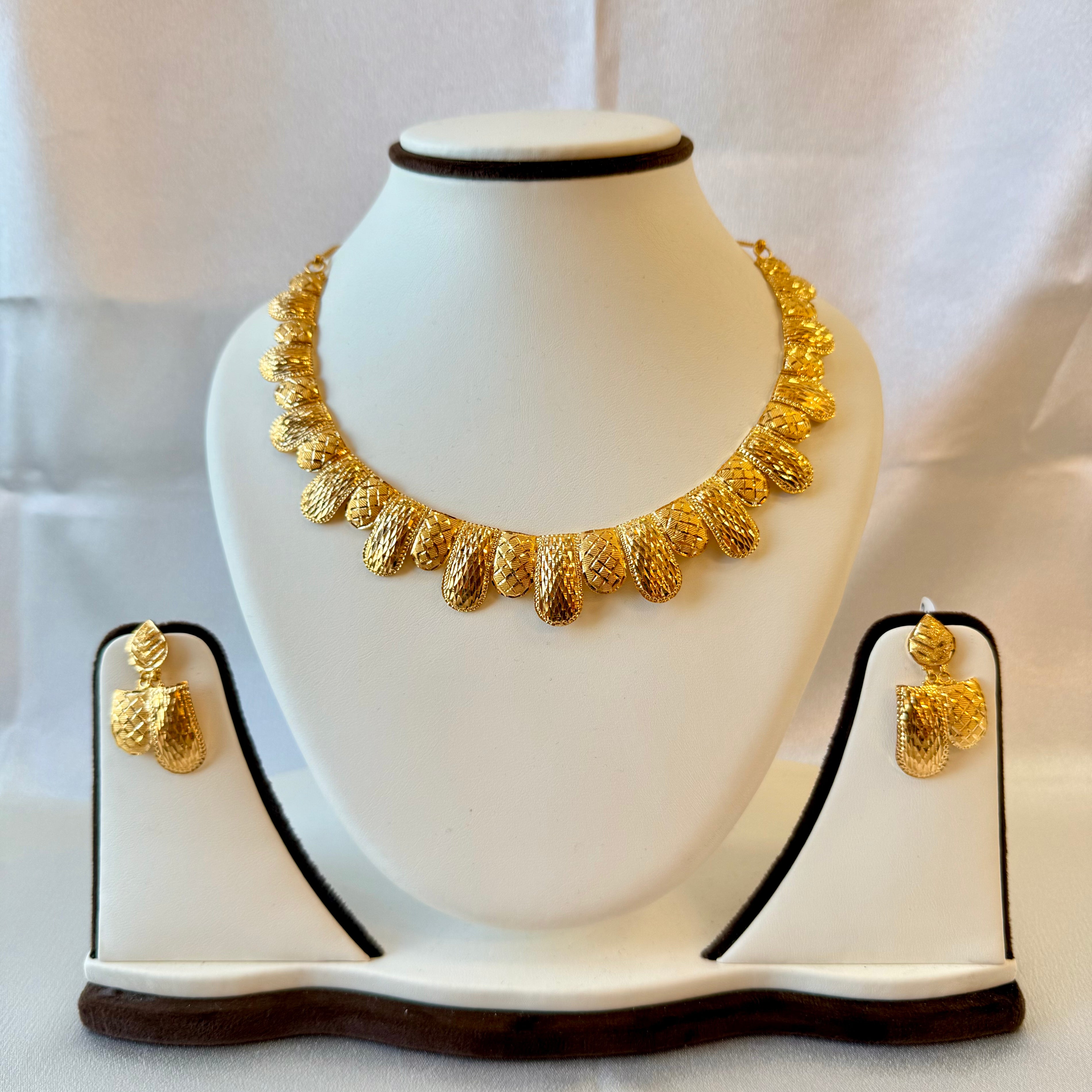 22Kt Gold Ladies Necklace