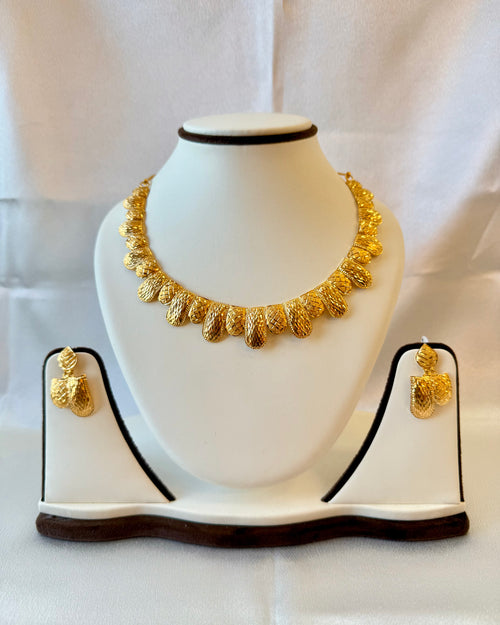 22Kt Gold Ladies Necklace