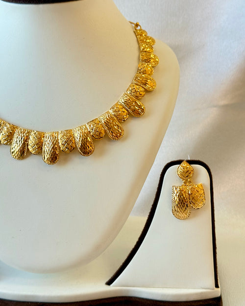 22Kt Gold Ladies Necklace