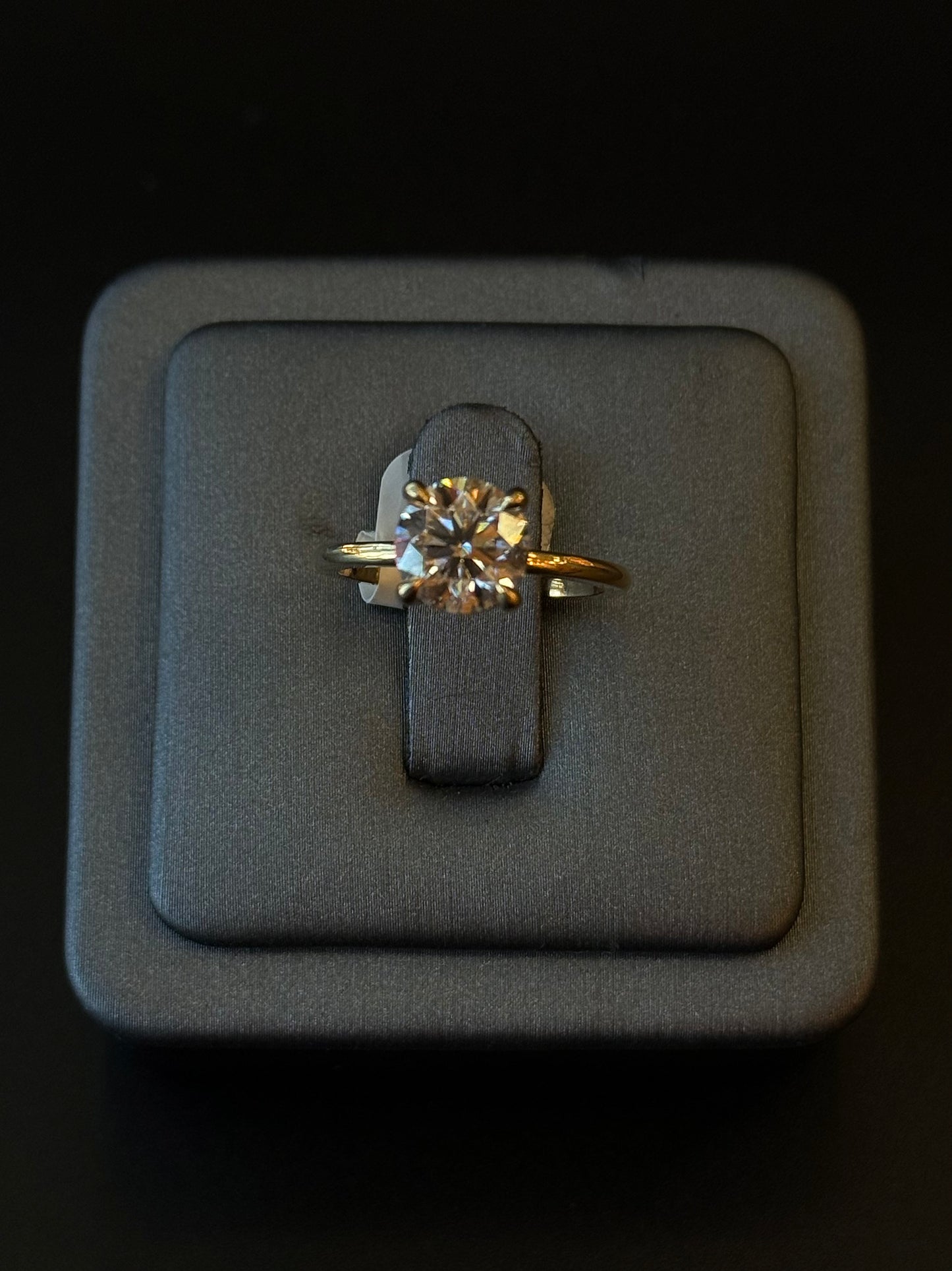 18Kt Yellow Gold Lab Diamond Ring