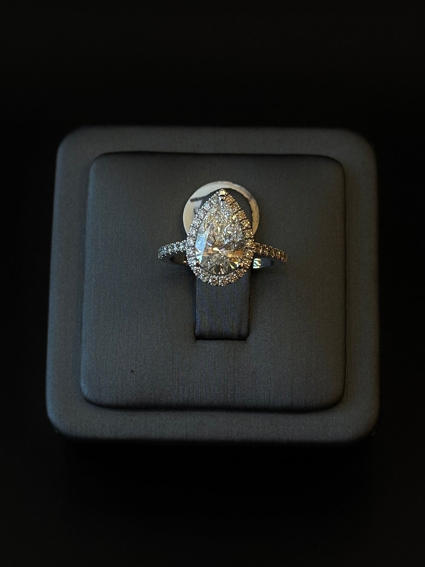 14Kt White Gold Lab Diamond Ring