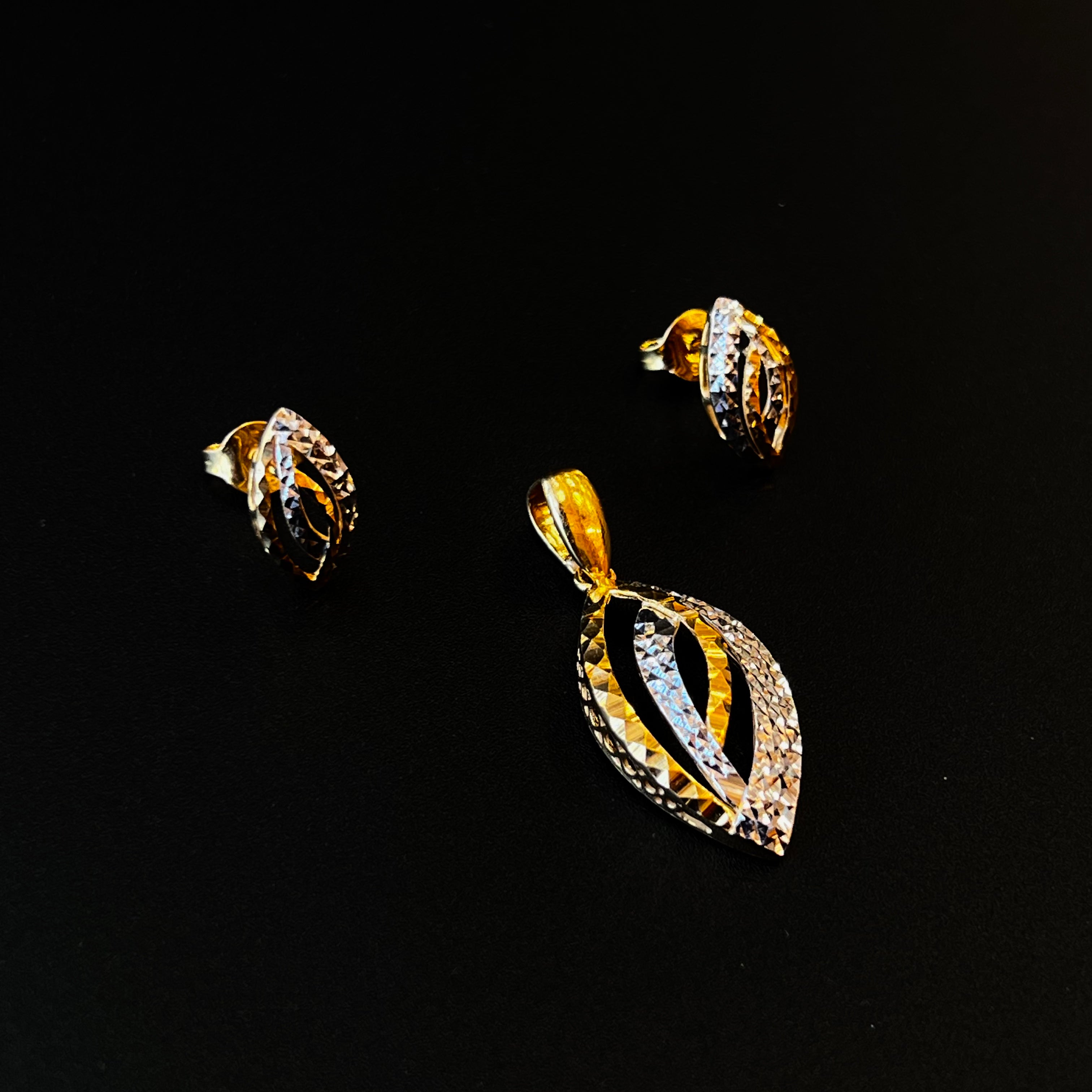 22K Gold Ladies Pendant Set - Punjab Jewellers