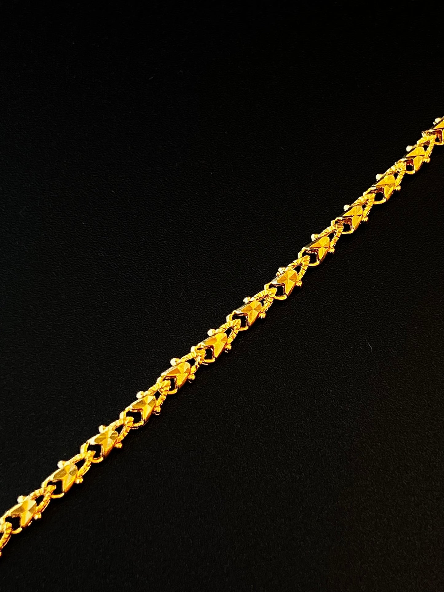 22k Gold Ladies Bracelet