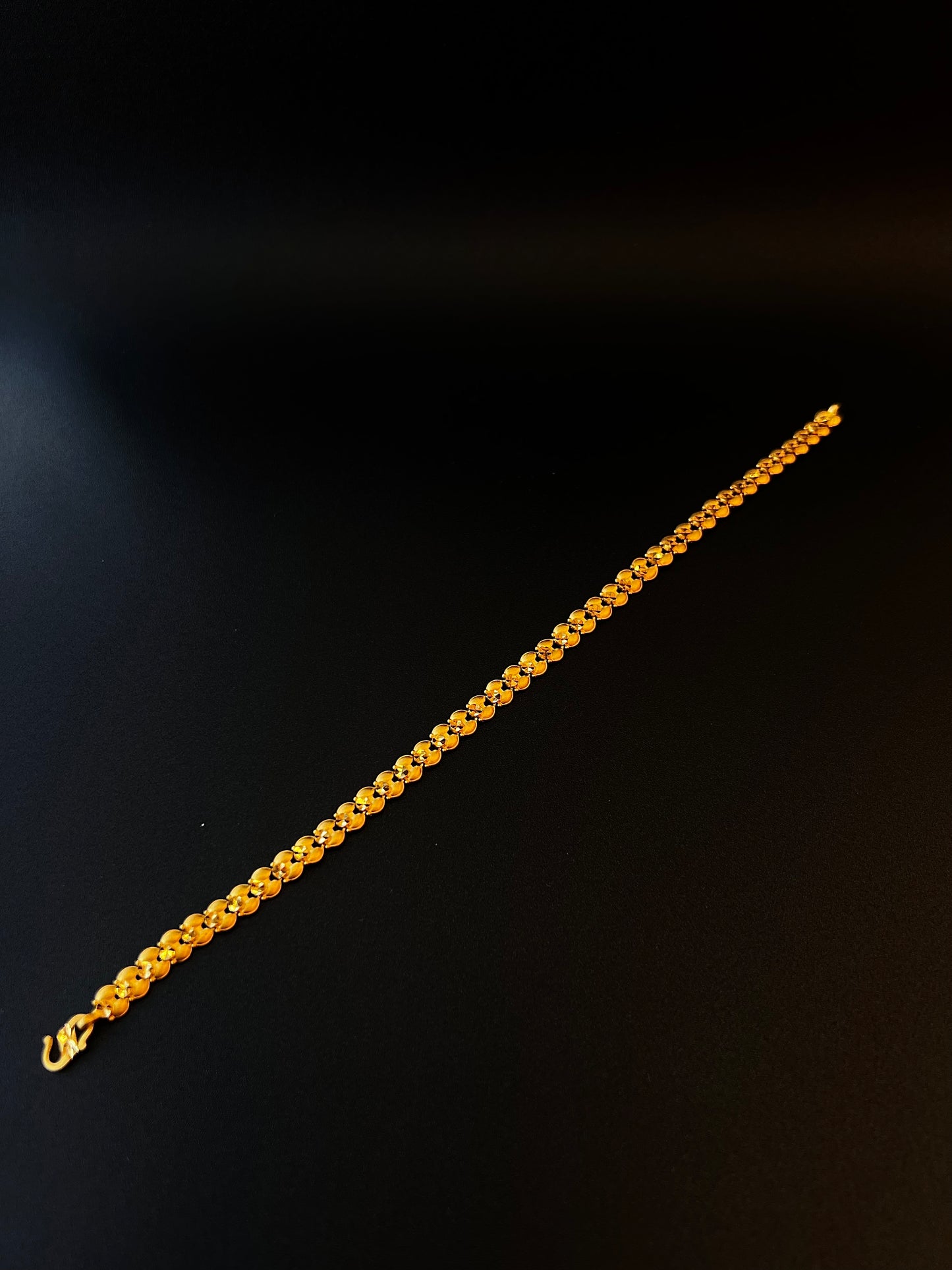 22k Gold Ladies Bracelet